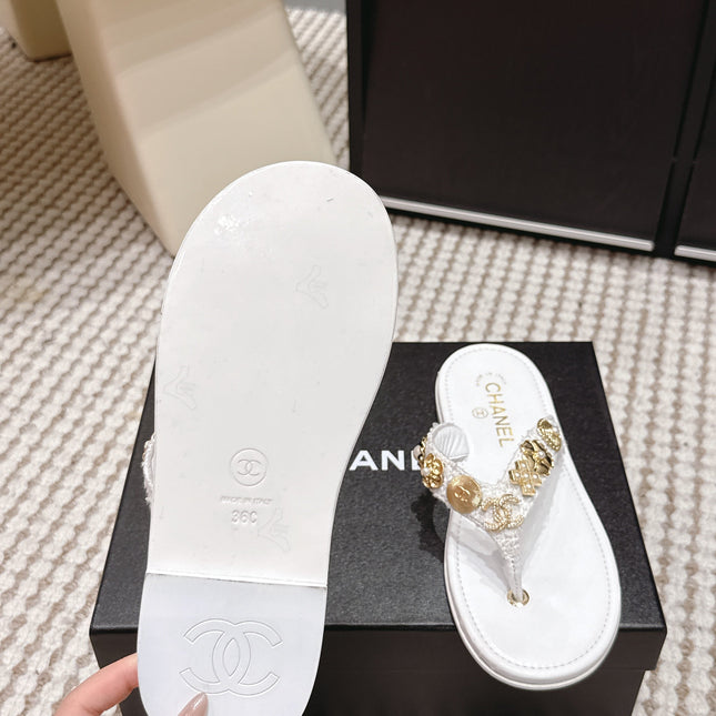CHANEL 26S FLIP-FLOPS IN WHITE CALFSKIN