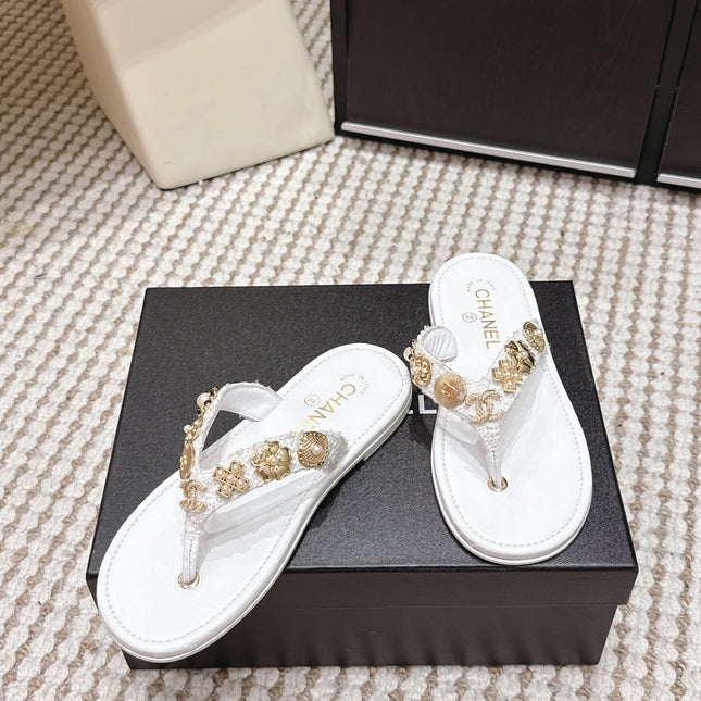 CHANEL 26S FLIP-FLOPS IN WHITE CALFSKIN
