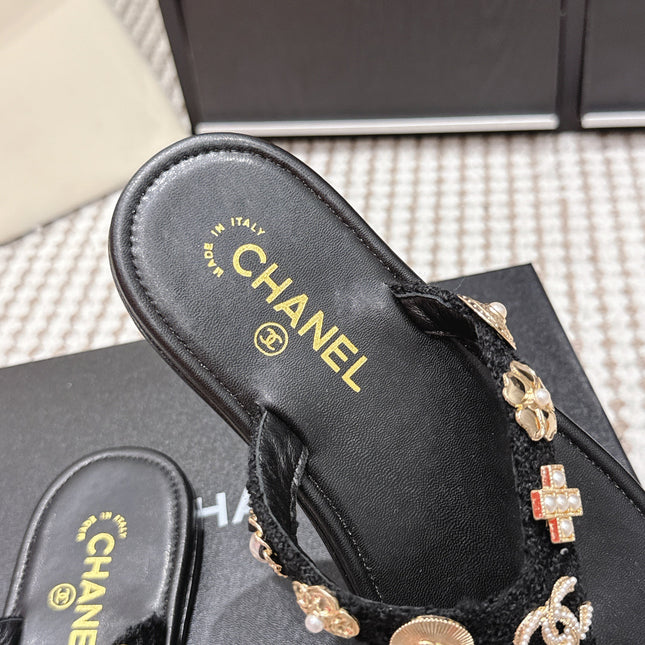 CHANEL 26S FLIP-FLOPS IN BLACK CALFSKIN