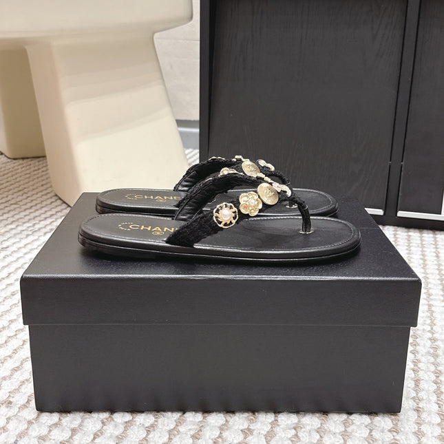 CHANEL 26S FLIP-FLOPS IN BLACK CALFSKIN