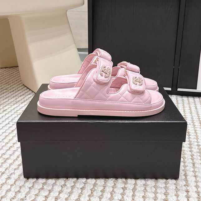 CHANEL 26S SANDALS IN LIGHT PINK CALFSKIN