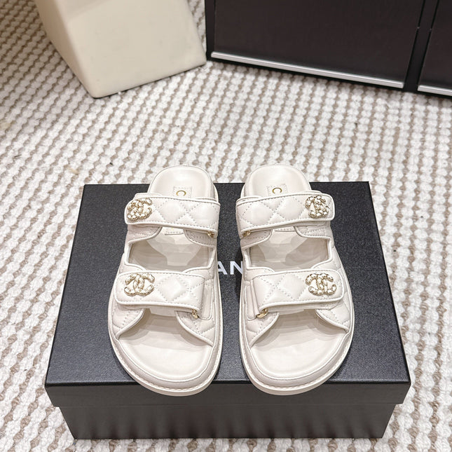 CHANEL 26S SANDALS IN CREAM WHITE CALFSKIN