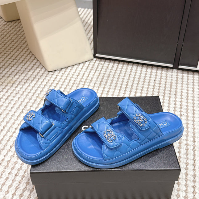 CHANEL 26S SANDALS IN BLUE CALFSKIN