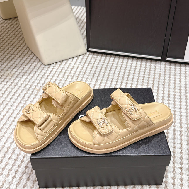 CHANEL 26S SANDALS IN LIGHT SAND BEIGE CALFSKIN