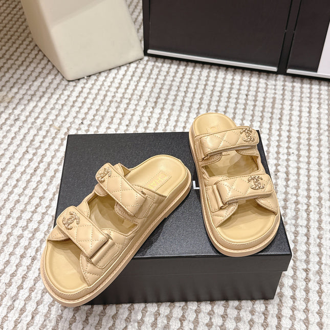 CHANEL 26S SANDALS IN LIGHT SAND BEIGE CALFSKIN