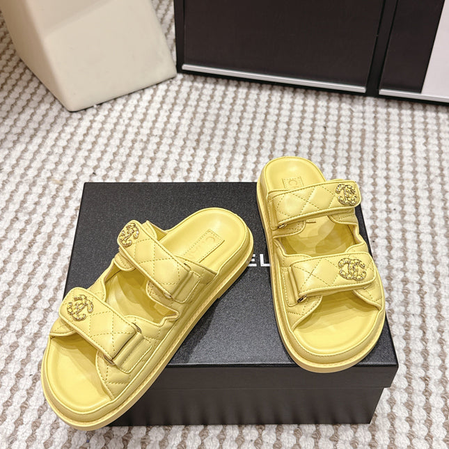 CHANEL 26S SANDALS IN YELLOW CALFSKIN