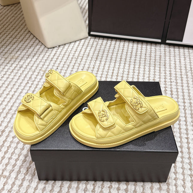 CHANEL 26S SANDALS IN YELLOW CALFSKIN