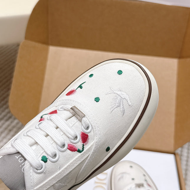 DIOR 26S SALTWIND SNEAKER IN WHITE FABRIC STYLE 1