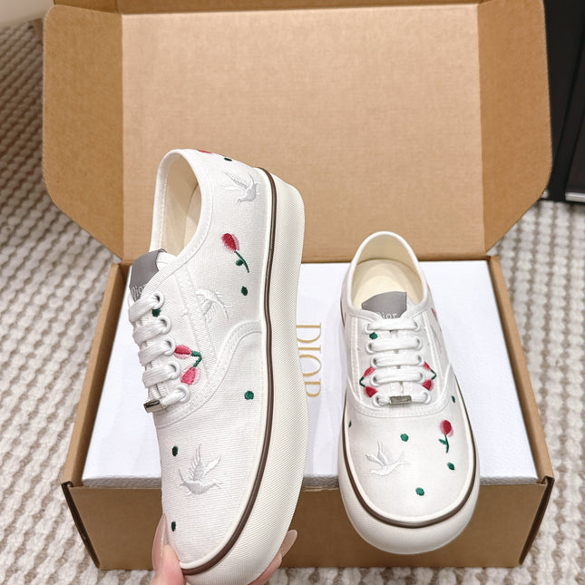 DIOR 26S SALTWIND SNEAKER IN WHITE FABRIC STYLE 1