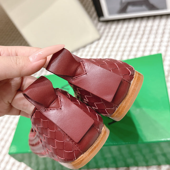 BOTTEGA VENETA 26S SQUARE-TOE FLATS IN RED TECHNICAL WOVEN LAMBSKIN