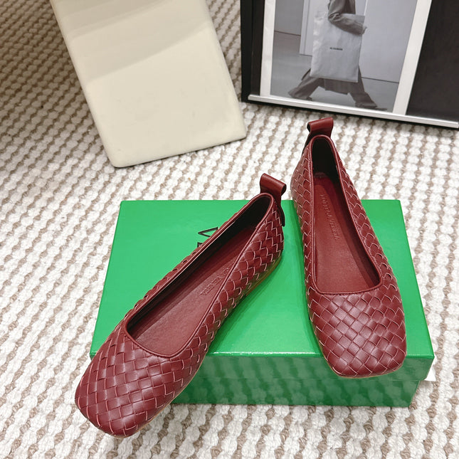 BOTTEGA VENETA 26S SQUARE-TOE FLATS IN RED TECHNICAL WOVEN LAMBSKIN