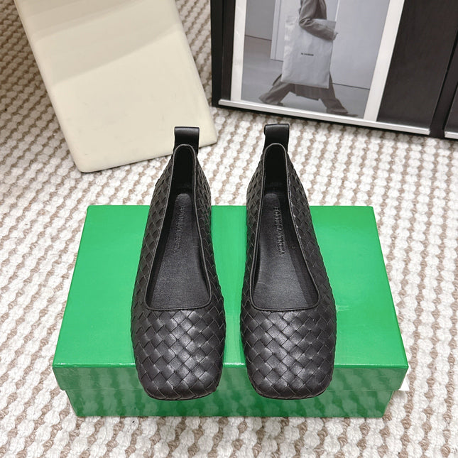 BOTTEGA VENETA 26S SQUARE-TOE FLATS IN BLACK TECHNICAL WOVEN LAMBSKIN