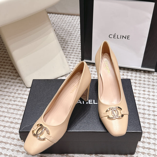 CHANEL 26S HIGH HEELS 95 MM IN BEIGE CALFSKIN WITH GOLD-TONE CC LOGO