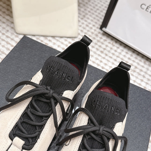 CHANEL 26S PLATFORM SNEAKERS 30 MM IN BEIGE SUEDE WITH BLACK FABRIC
