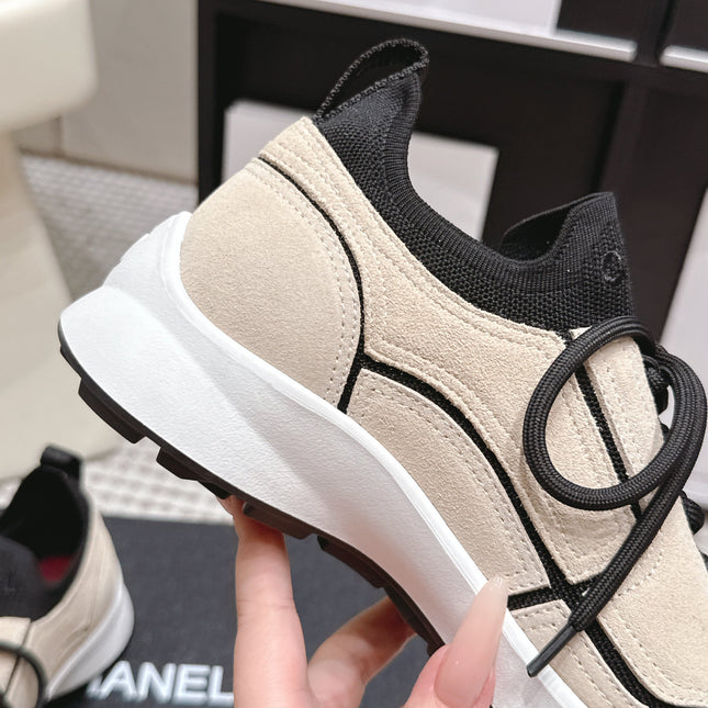 CHANEL 26S PLATFORM SNEAKERS 30 MM IN BEIGE SUEDE WITH BLACK FABRIC