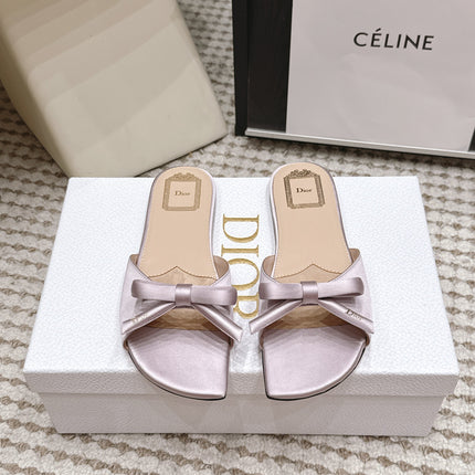 DIOR 26S FLAT SANDAL IN DUSTY PINK SATIN WITH BOW