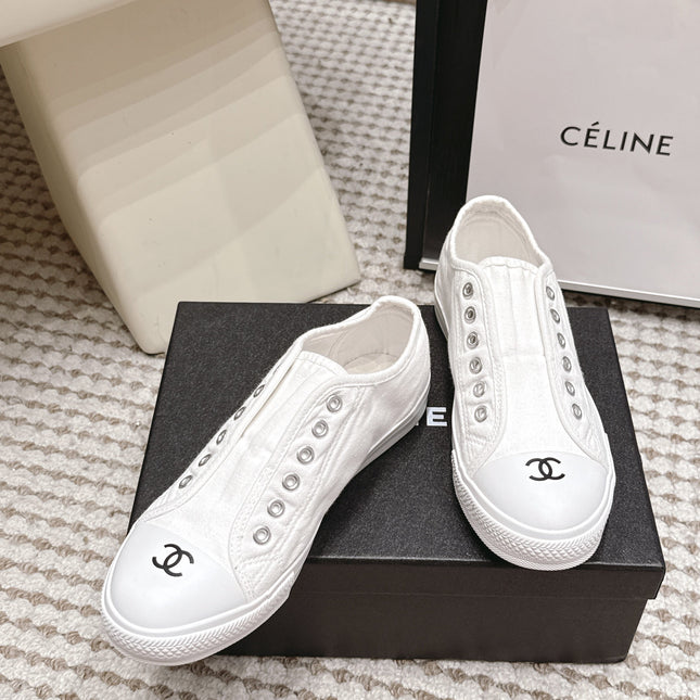 CHANEL 26S SNEAKERS IN WHITE CANVAS