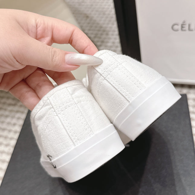 CHANEL 26S SNEAKERS IN WHITE CANVAS