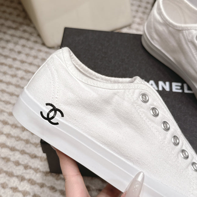 CHANEL 26S SNEAKERS IN WHITE CANVAS