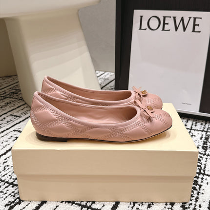 VALENTINO 26S QUILTED BALLET FLATS IN LIGHT PINK LAMBSKIN