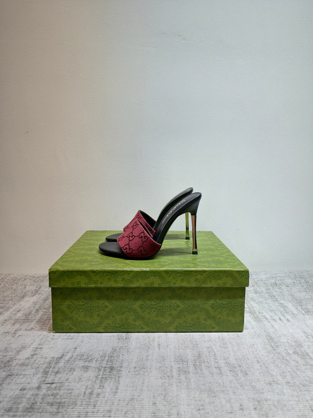 GUCCI 26S MULE SANDALS 110MM IN DARK RED GG CANVAS