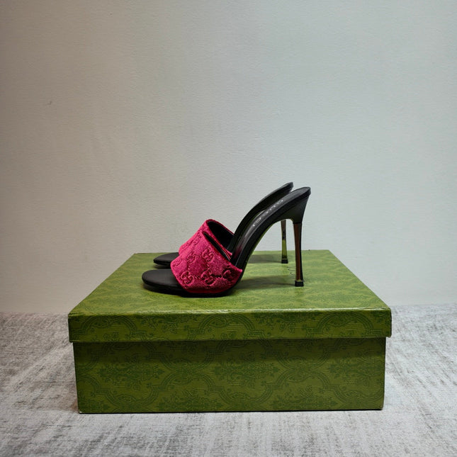 GUCCI 26S MULE SANDALS 110MM IN DARK RED VELVET GG EMBOSSED