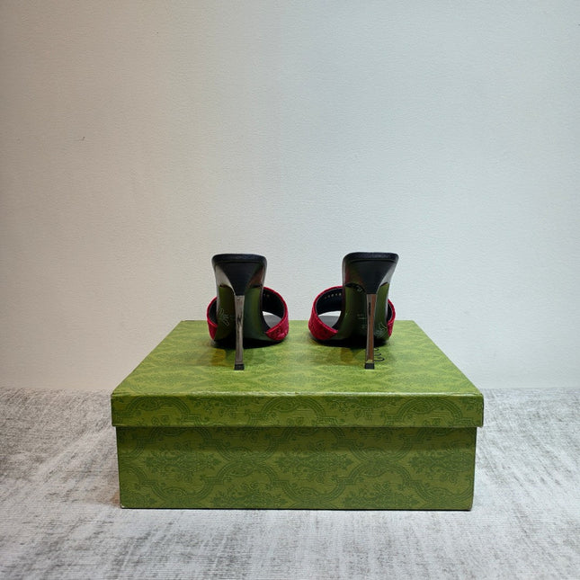 GUCCI 26S MULE SANDALS 110MM IN DARK RED VELVET GG EMBOSSED