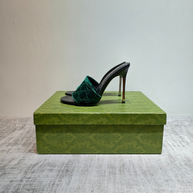 GUCCI 26S MULE SANDALS 110MM IN DARK GREEN VELVET GG EMBOSSED