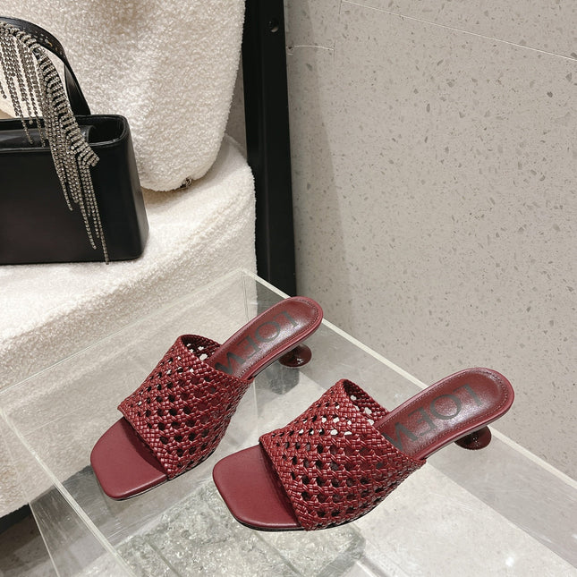 LOEWE 26S WOVEN HEEL SANDALS 50 MM IN DARK RED LAMBSKIN