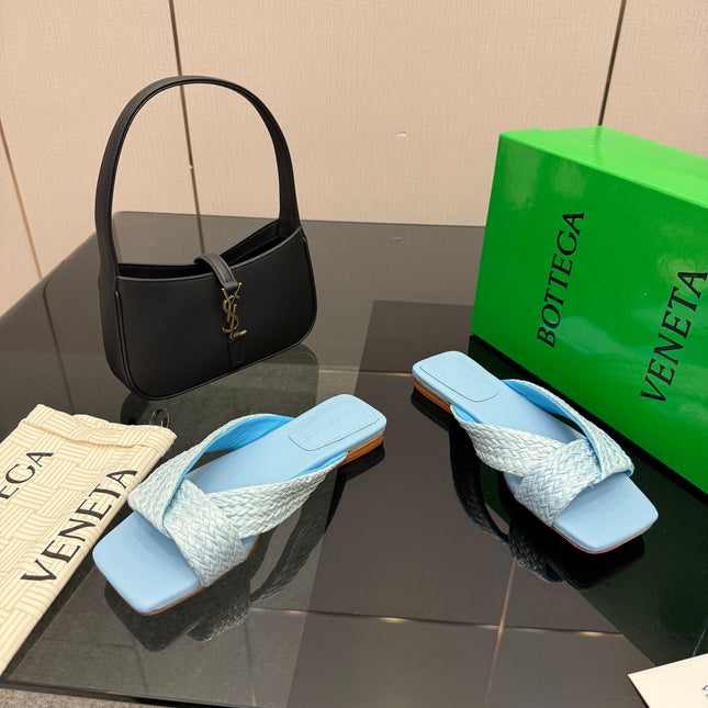 BOTTEGA VENETA 26S SANDALS IN LIGHT BLUE CALFSKIN AND RAFFIA
