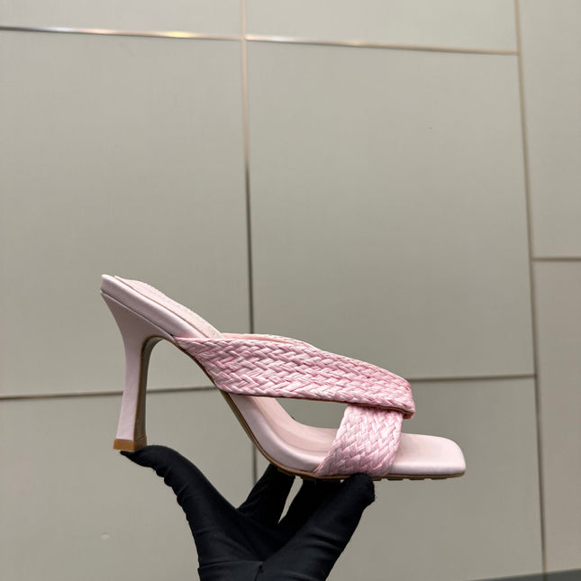 BOTTEGA VENETA 26S HEELED SANDALS 95 MM IN LIGHT PINK CALFSKIN AND RAFFIA