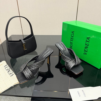 BOTTEGA VENETA 26S HEELED SANDALS 95 MM IN BLACK CALFSKIN AND RAFFIA
