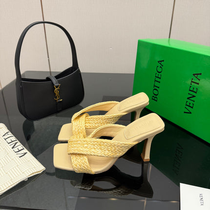 BOTTEGA VENETA 26S HEELED SANDALS 95 MM IN LIGHT YELLOW CALFSKIN AND RAFFIA