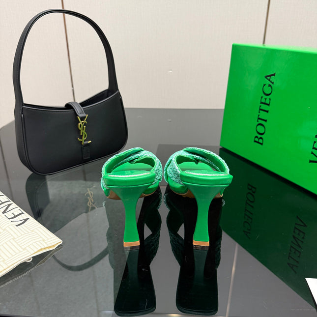 BOTTEGA VENETA 26S HEELED SANDALS 95 MM IN GREEN CALFSKIN AND RAFFIA