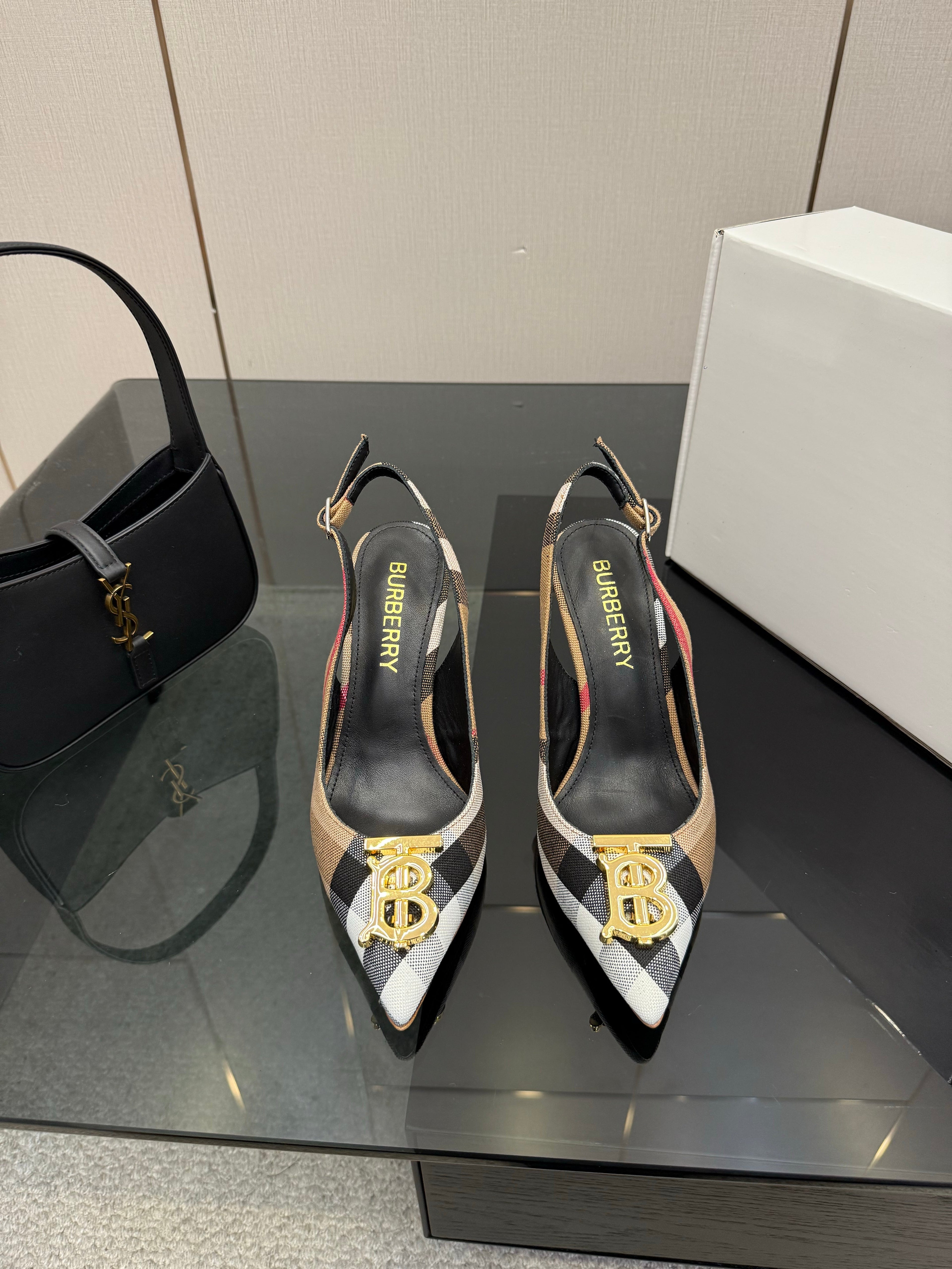 BURBERRY 26S SLINGBACK HEELS 85 MM IN STRIPED COLOR COORDINATION FABRIC WITH GOLD HARDWARE STYLE 5