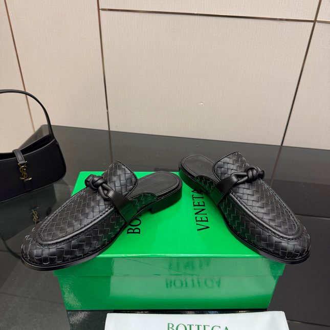 BOTTEGA VENETA 26S BACKLESS LOAFERS IN BLACK TECHNICAL WOVEN CALFSKIN STYLE 2