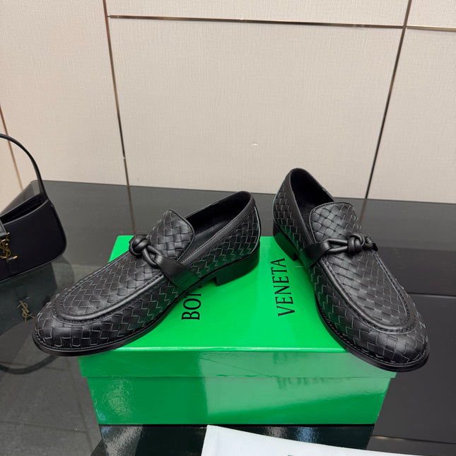 BOTTEGA VENETA 26S LOAFERS IN BLACK TECHNICAL WOVEN CALFSKIN