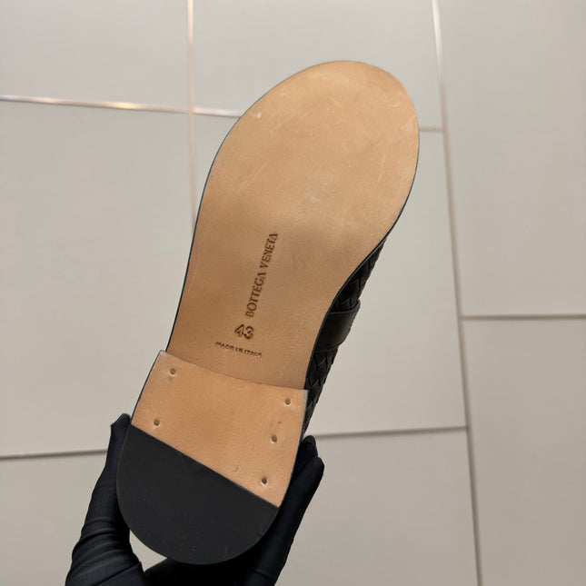 BOTTEGA VENETA 26S LOAFERS IN BLACK TECHNICAL WOVEN CALFSKIN