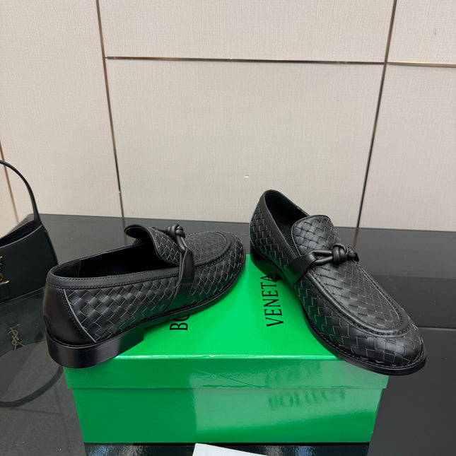 BOTTEGA VENETA 26S LOAFERS IN BLACK TECHNICAL WOVEN CALFSKIN