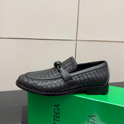 BOTTEGA VENETA 26S LOAFERS IN BLACK TECHNICAL WOVEN CALFSKIN