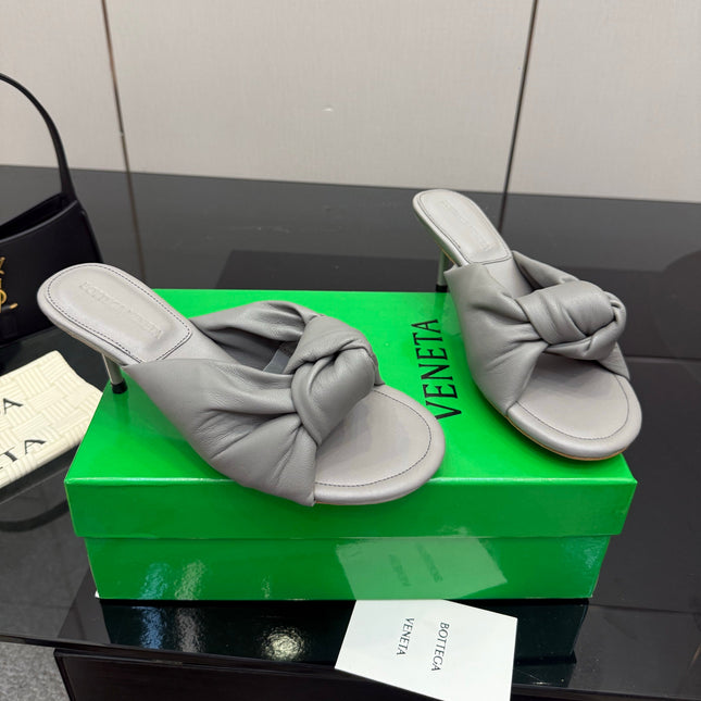 BOTTEGA VENETA 26S KNOT-STRAP HIGH-HEEL SANDALS IN DARK GREY LAMBSKIN