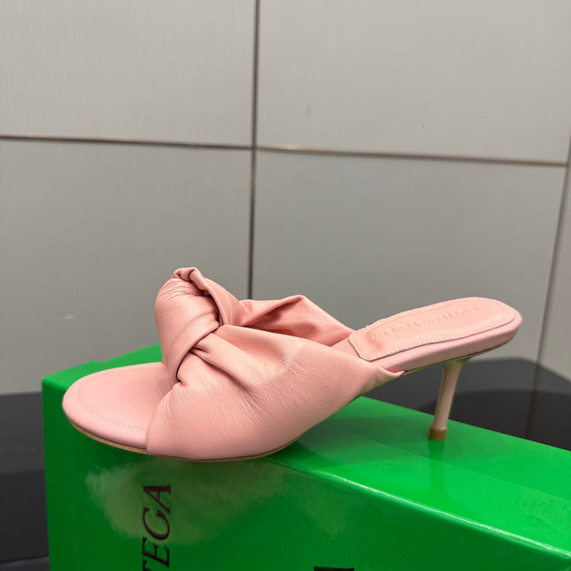 BOTTEGA VENETA 26S KNOT-STRAP HIGH-HEEL SANDALS IN PASTEL PINK LAMBSKIN