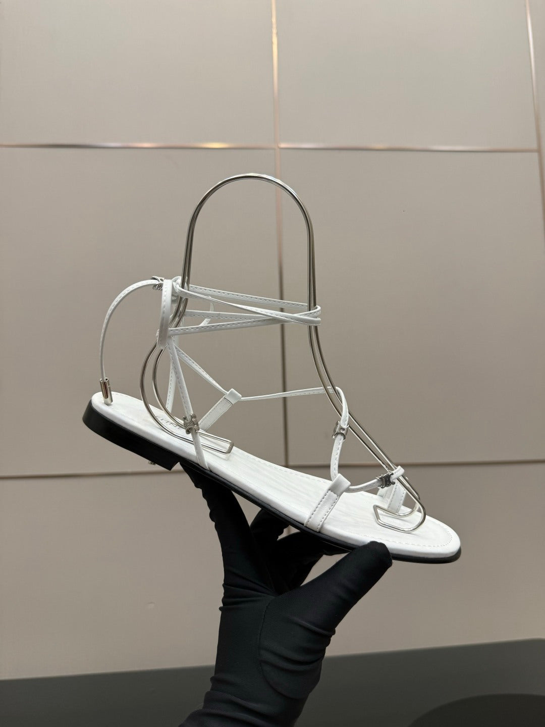 CELINE 26S TRIOMPHE LACE UP FLAT SANDALS IN WHITE CALFSKIN