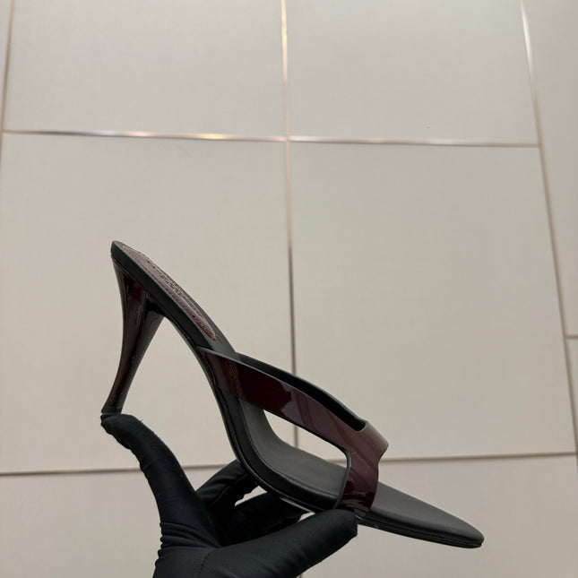 YSL 26S POINTED-TOE SANDALS 90 MM IN DARK RED AND BLACK CALFSKIN