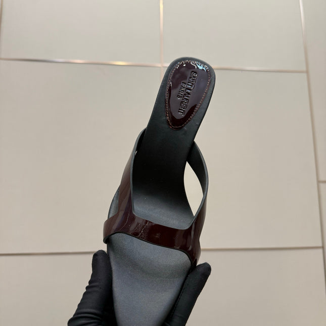 YSL 26S POINTED-TOE SANDALS 90 MM IN DARK RED AND BLACK CALFSKIN