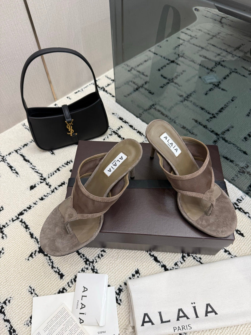 ALAIA 26S HEELED THONG MULE SANDALS IN TAUPE SUEDE