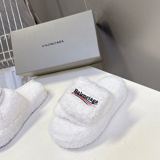 BALENCIAGA 25S SLIPPERS IN WHITE FAUX SHEARLING