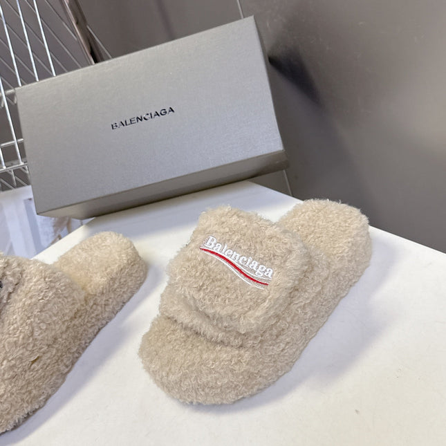 BALENCIAGA 25S SLIPPERS IN BEIGE FAUX SHEARLING