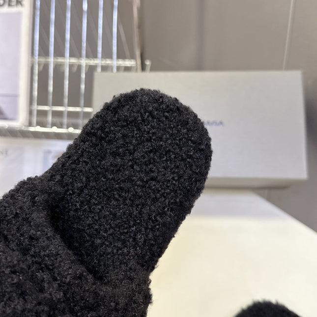 BALENCIAGA 25S SLIPPERS IN BLACK FAUX SHEARLING