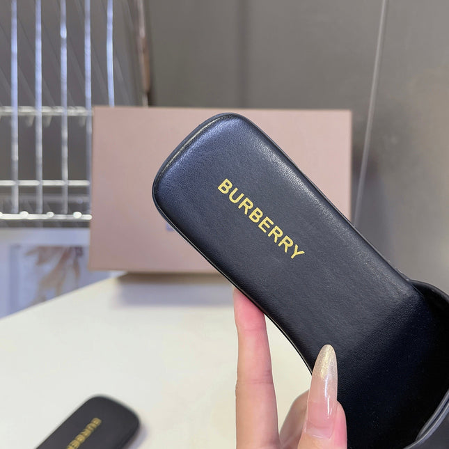 BURBERRY 26S FLAT SLIDE SANDALS IN BLACK CALFSKIN GOLD HARDWARE